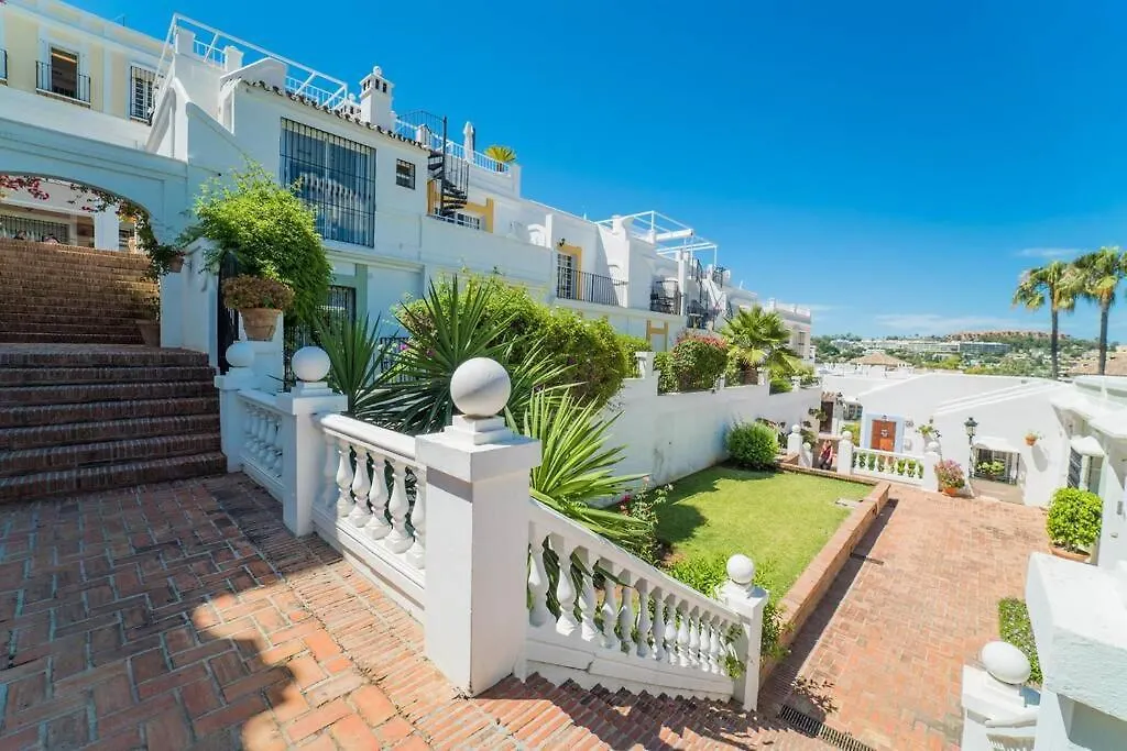 Aloha Pueblo Beautiful Apartment With Roof-Terrace Next To Aloha Golf Marbella Espanha